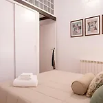 Unique Historic Factory Duplex - Only 15 Min Walk To Ramblas Lägenhet