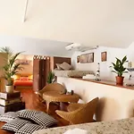 Unique Historic Factory Duplex - Only 15 Min Walk To Ramblas