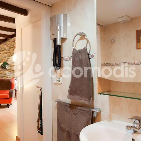 Authentic Duplex Just 15 Minutes From Ramblas *