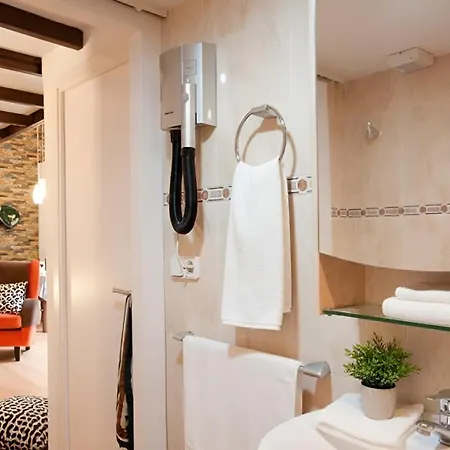 Lejlighed Unique Historic Factory Duplex - Only 15 Min Walk To Ramblas Barcelona