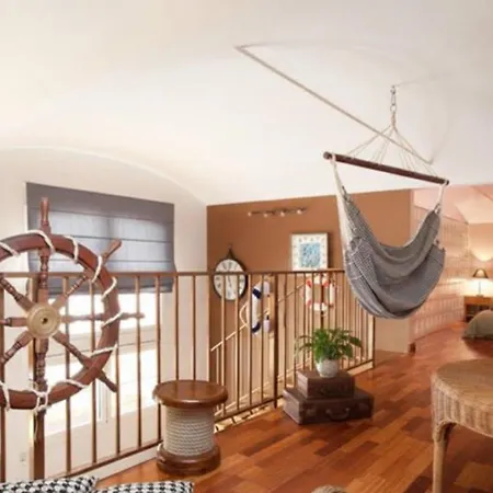 Unique Historic Factory Duplex - Only 15 Min Walk To Ramblas