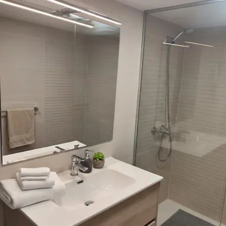 Unique Historic Factory Duplex - Only 15 Min Walk To Ramblas Barcelona